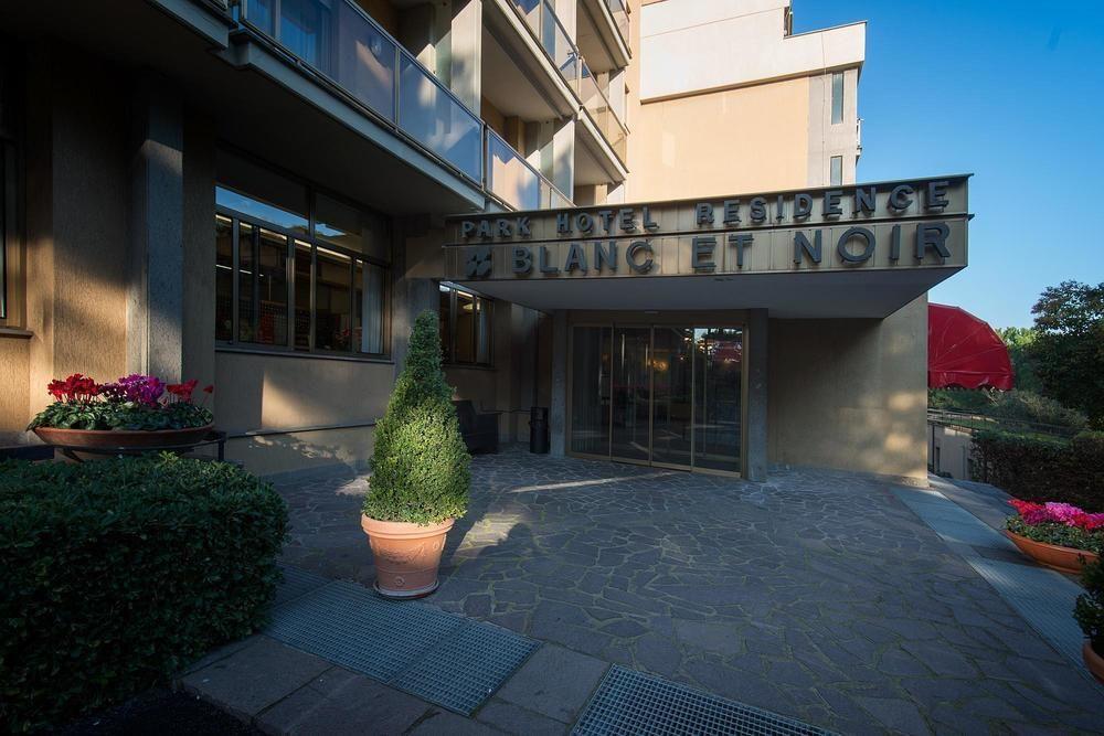 Park Hotel Blanc Et Noir Rom Exteriör bild
