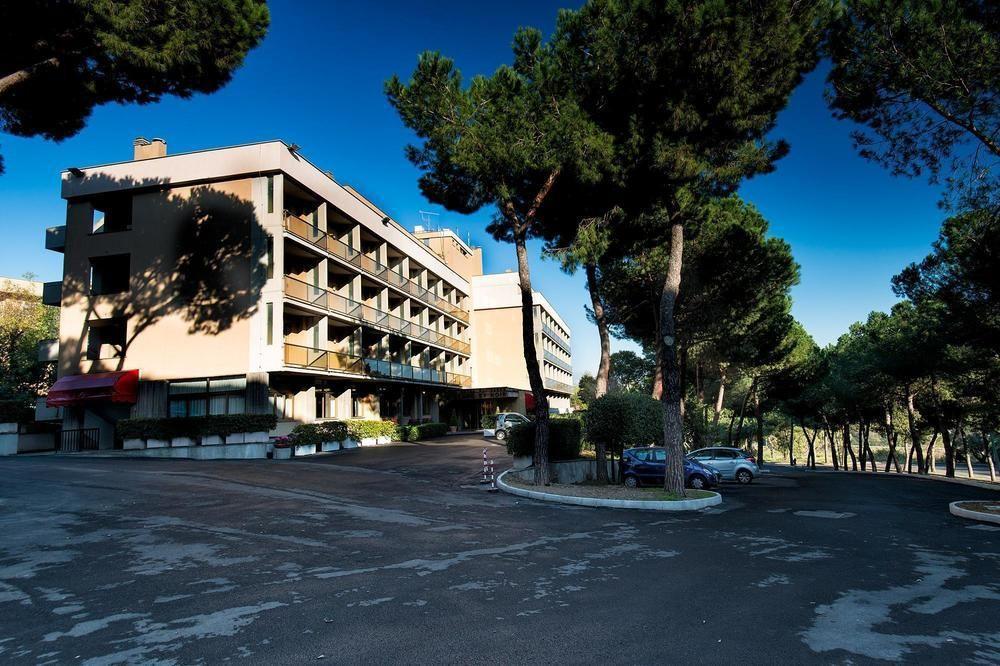 Park Hotel Blanc Et Noir Rom Exteriör bild